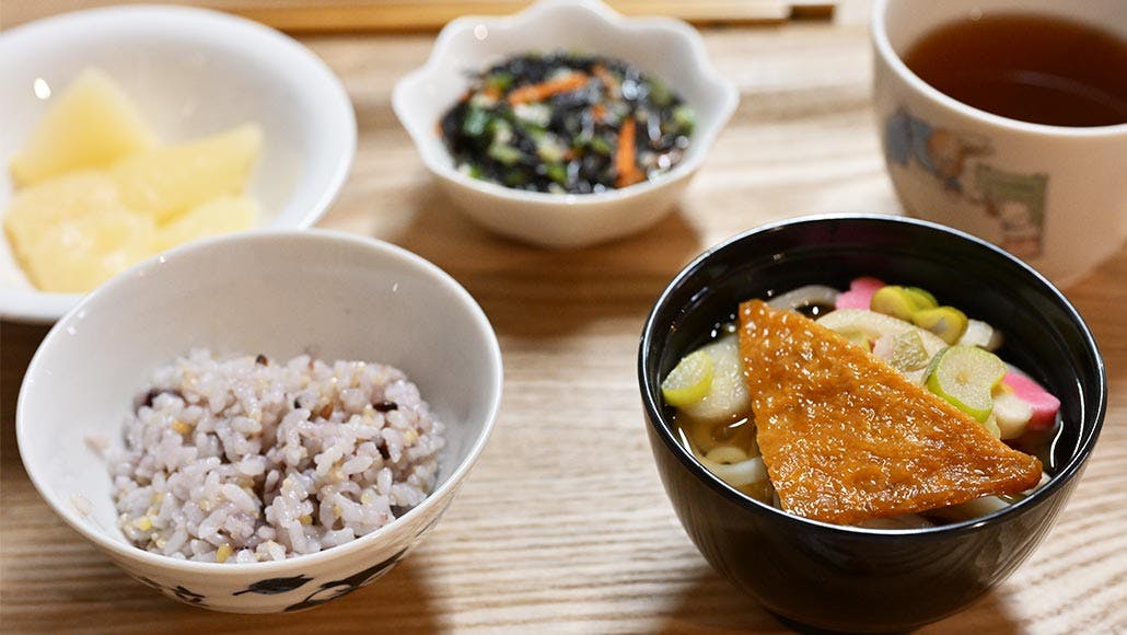 ライブラリ元町 食事