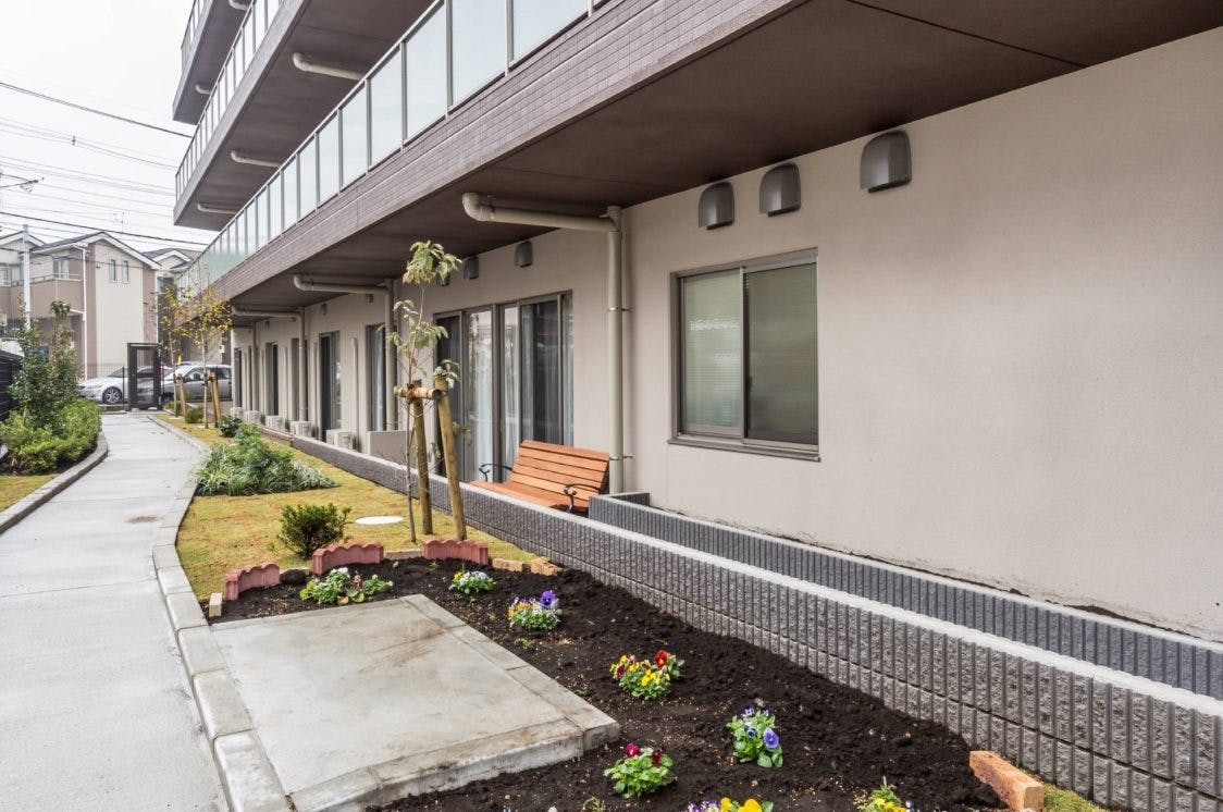 アズハイム町田 中庭