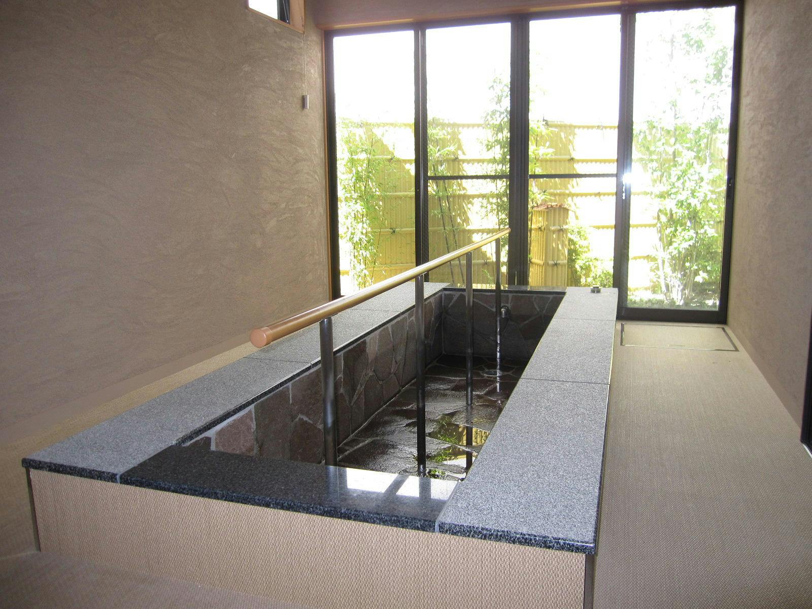 こもれびの郷 徳庵 足湯