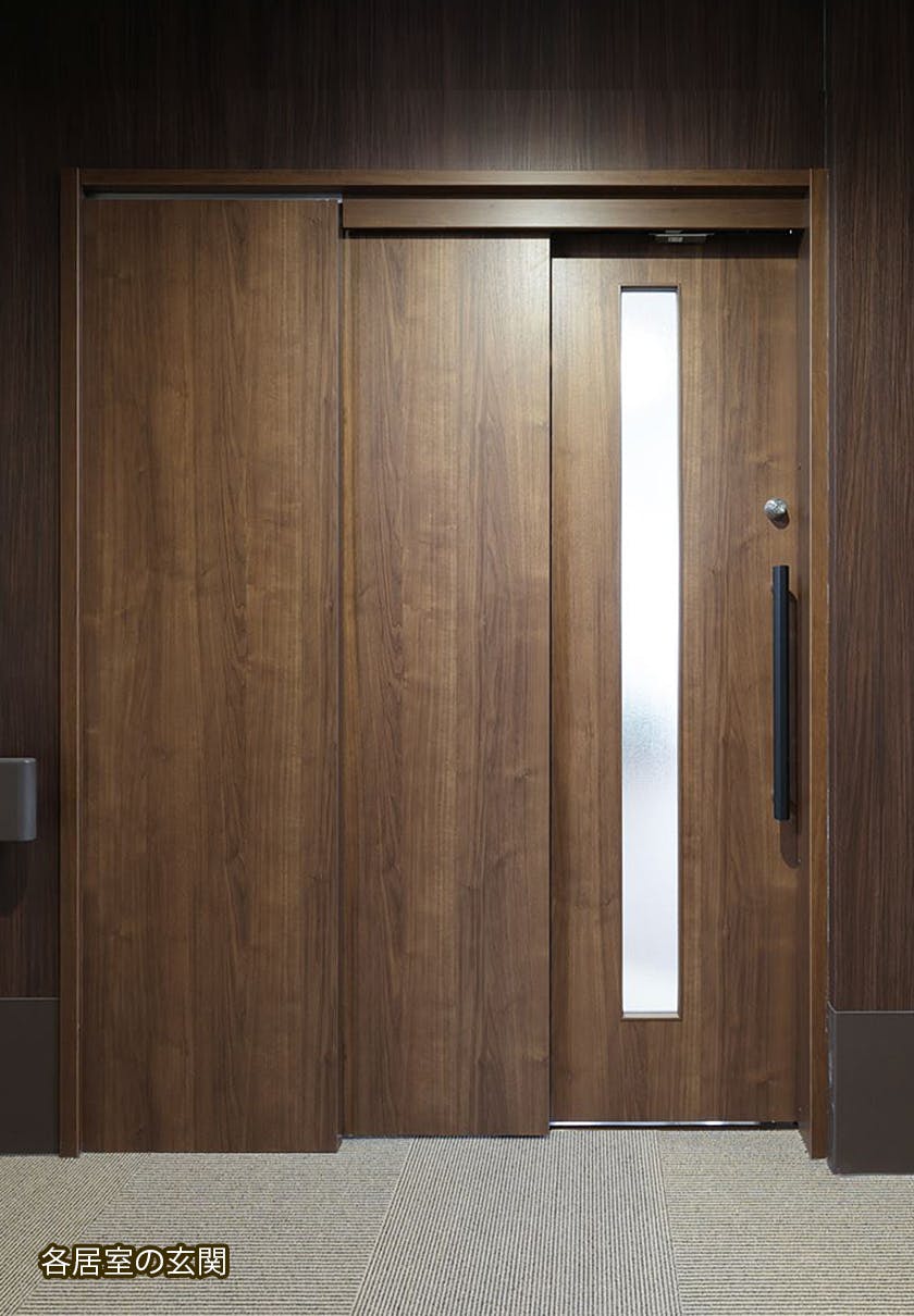 ハーウィル南浦和 ウーデンハウス 居室入口