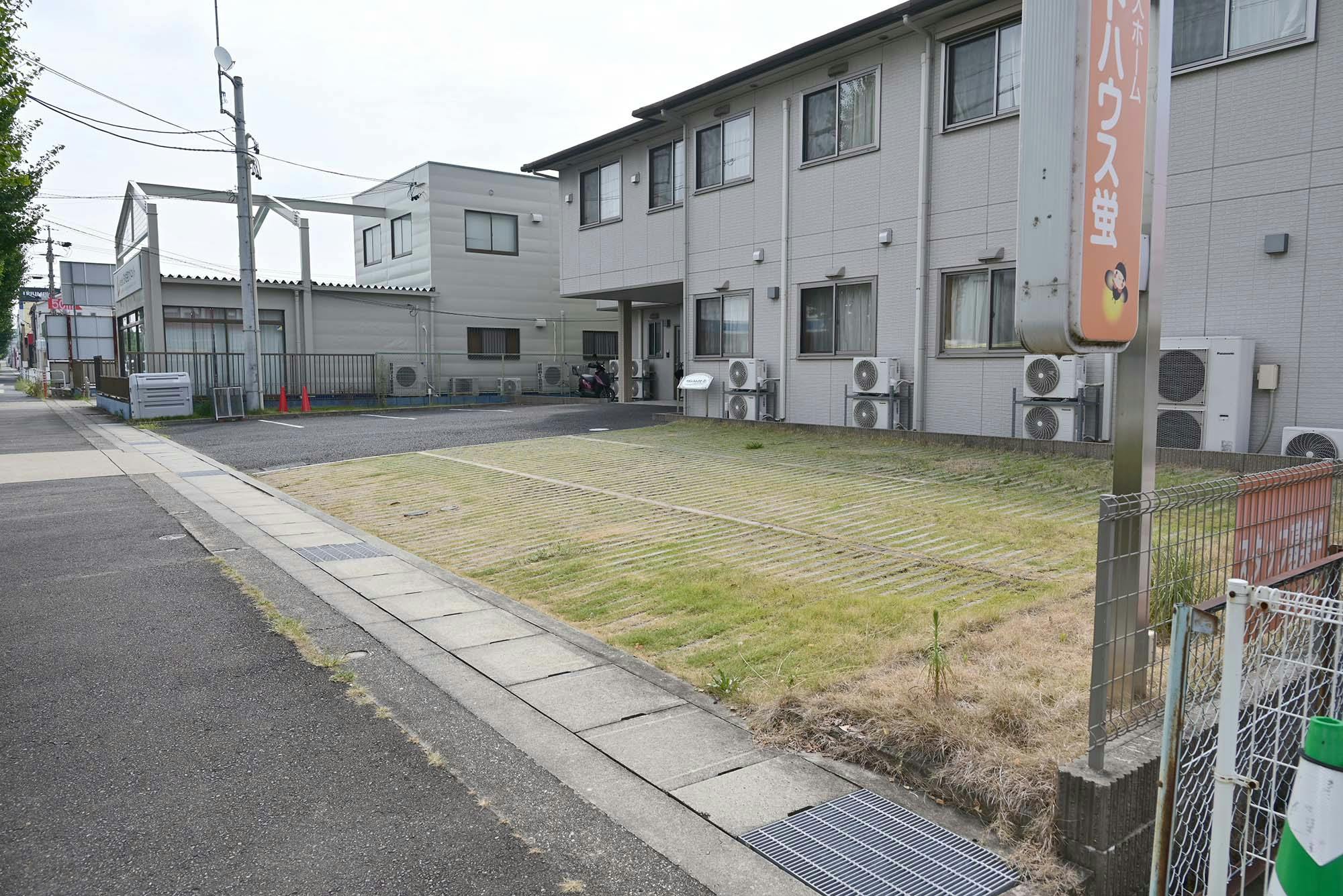 サポートハウス蛍 駐車場