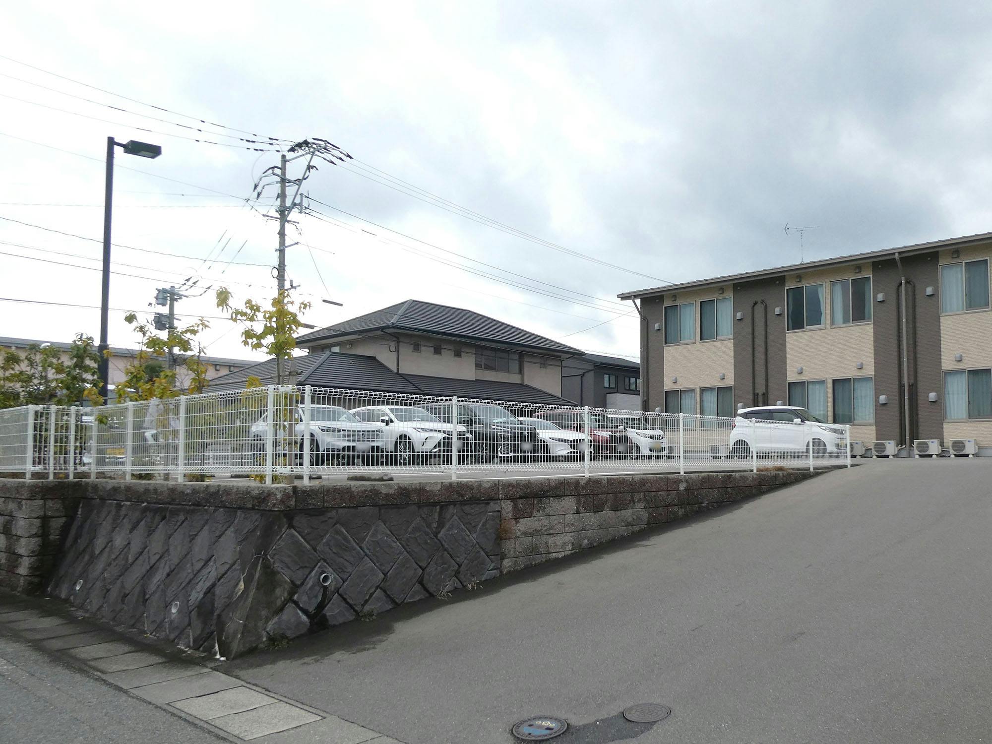 ナーシングホームだざいふ 駐車場