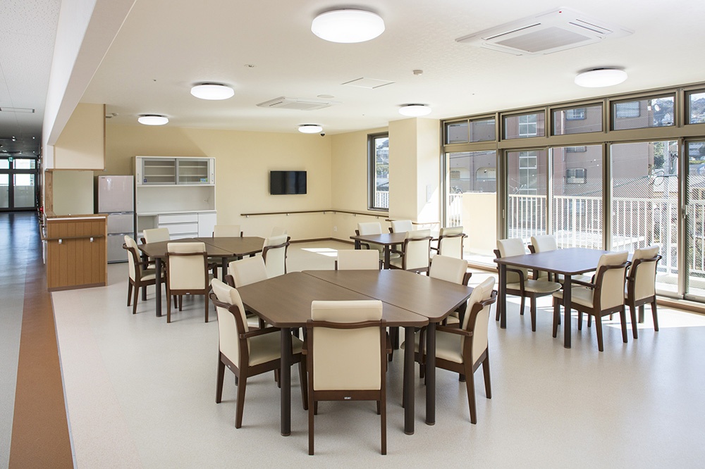 サービス付高齢者向け住宅ハピネス花 リビング