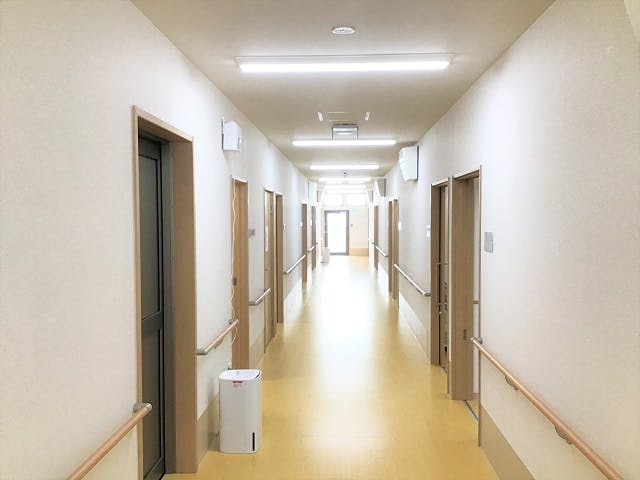 ひばり荘楓の杜 廊下
