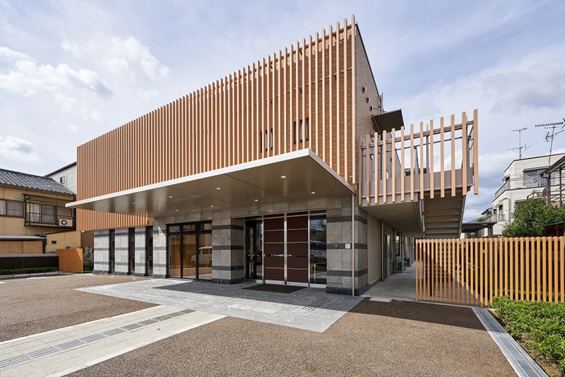 チャームスイート向日町 外観