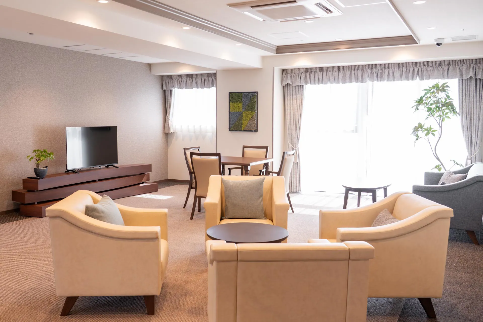 SOMPOケア ラヴィーレ平和大通り 7F共用部