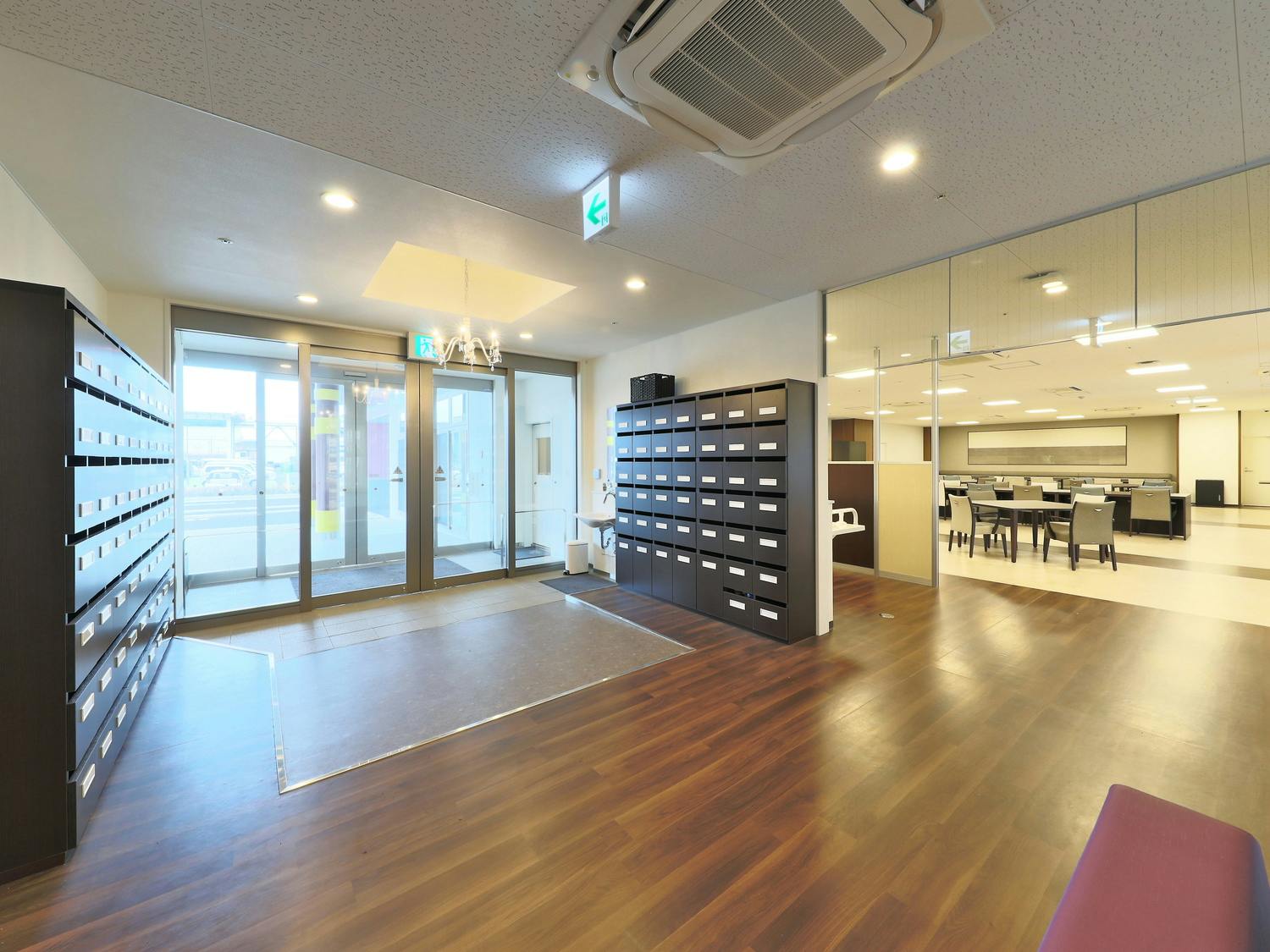 プレザンメゾン姫路広畑 エントランス