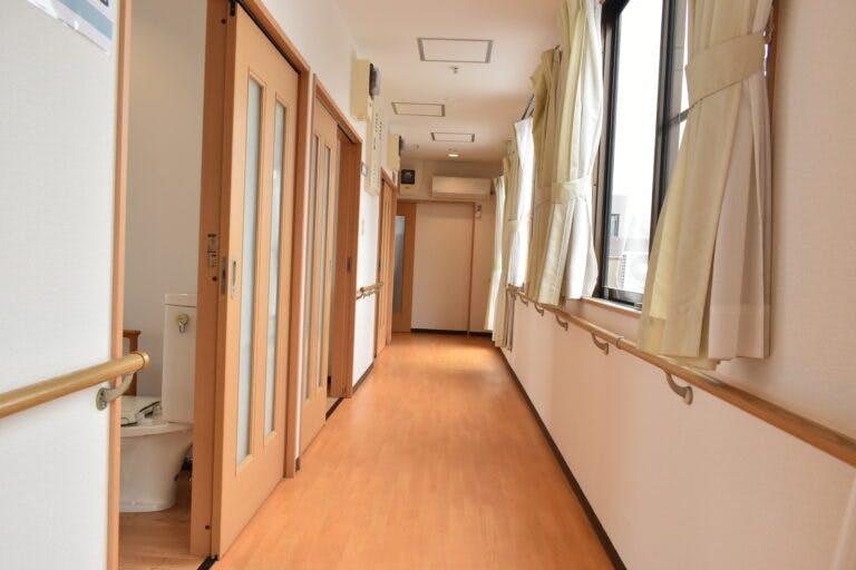 住宅型有料老人ホームひだまり高石の家 廊下