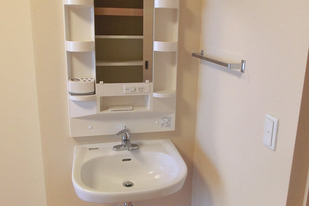 やさしい手ライブガーデン千葉浜野 居室（洗面台）