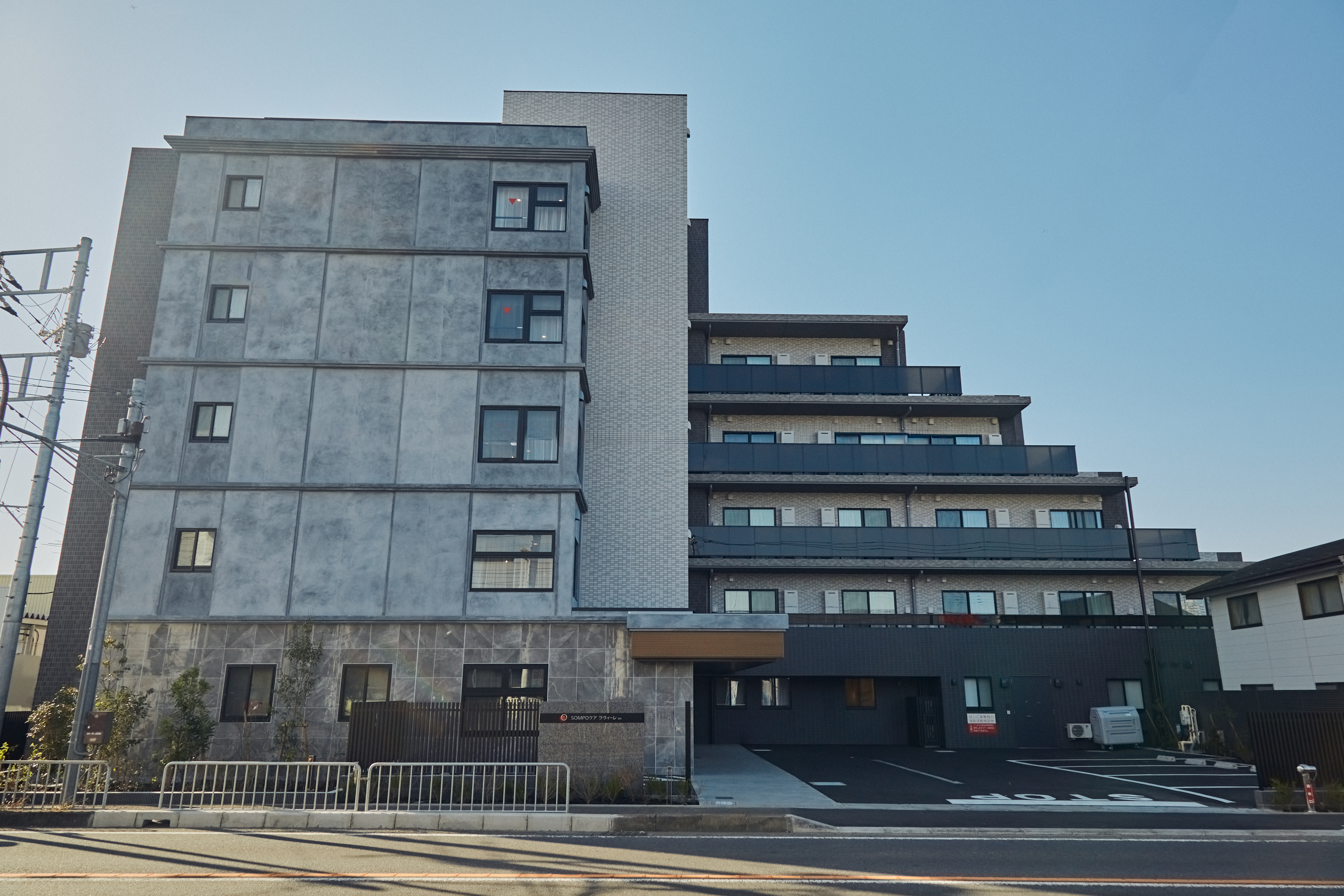 SOMPOケア ラヴィーレ厚木 外観