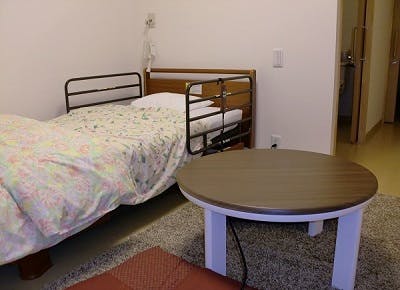 有料老人ホーム ハートフルケア見附 居室