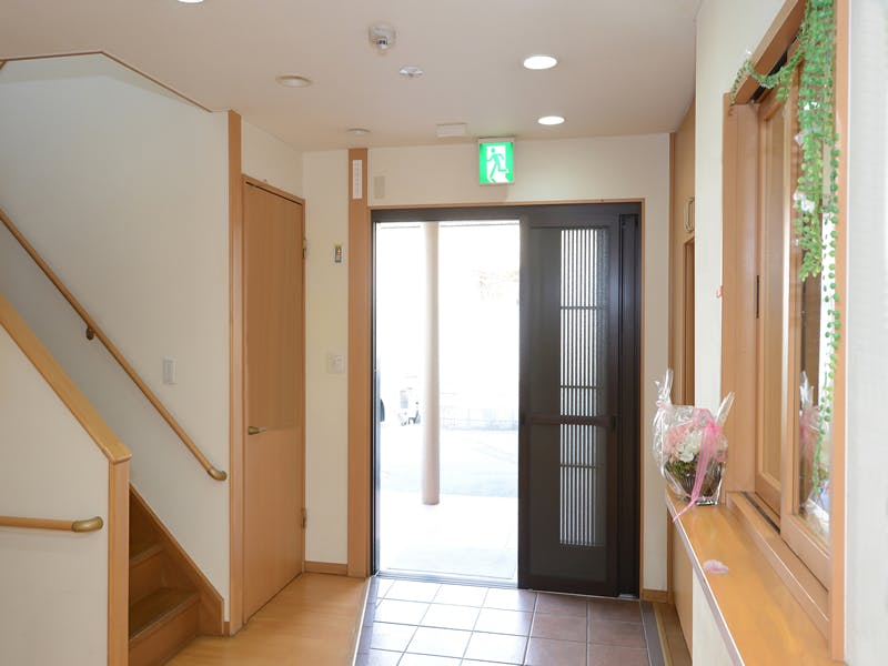 たのしい家名西 玄関
