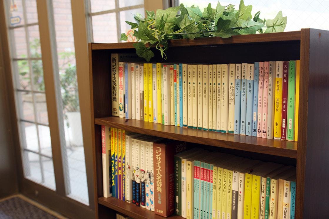 まどか南行徳 寄贈本図書コーナー