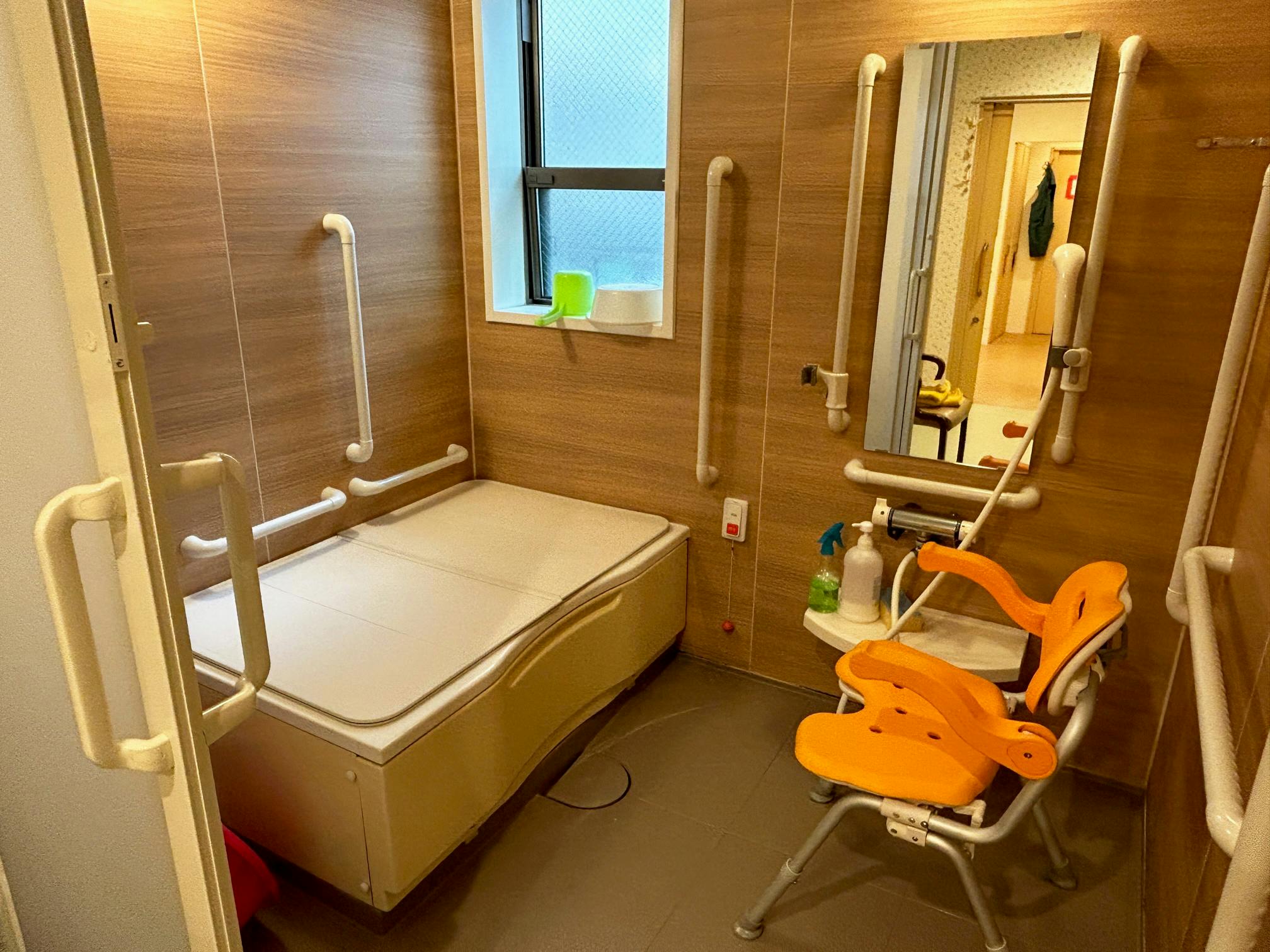 愛・グループホーム尼崎武庫之荘 浴室