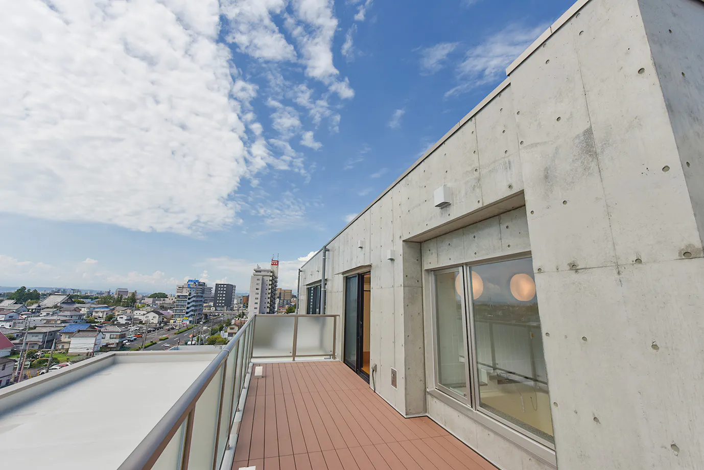 サービス付き高齢者向け住宅サングレイス本町 屋上景観デッキ