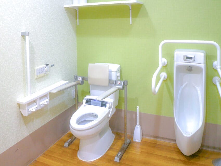 愛の家グループホーム所沢小手指 共用トイレ