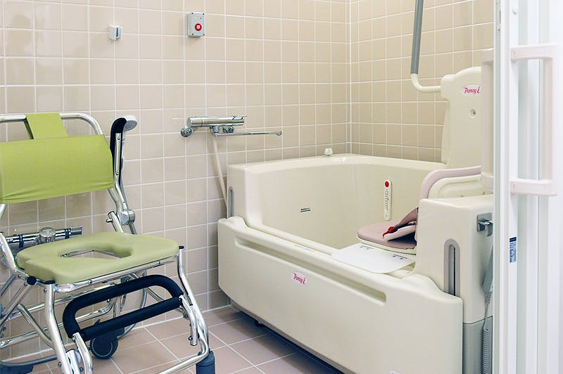 住宅型有料老人ホーム シニアトラスト 浴室