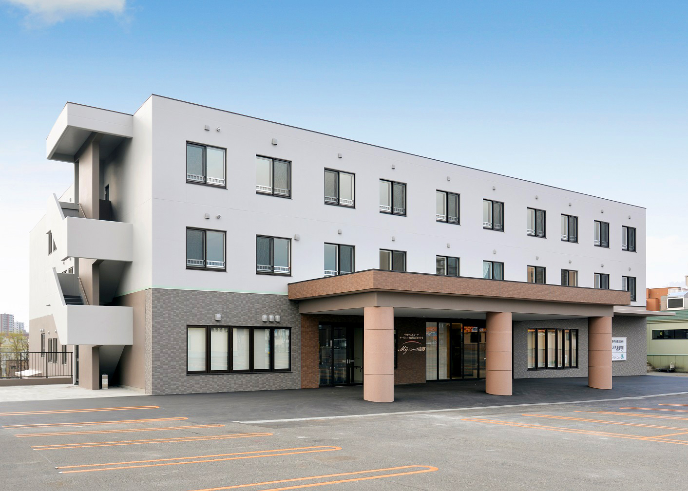 サービス付き高齢者向け住宅マイラシーク南郷 外観
