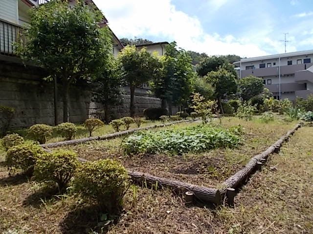 SOMPOケア ラヴィーレ横浜緑園都市 庭園