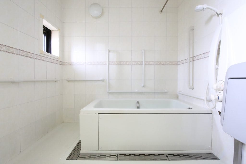 グループホームちいさな手横浜いずみ 浴室