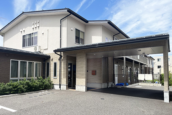 ケアライフ笹賀 外観