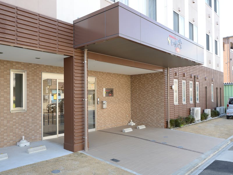 プレザンメゾン笠寺 建物出入口