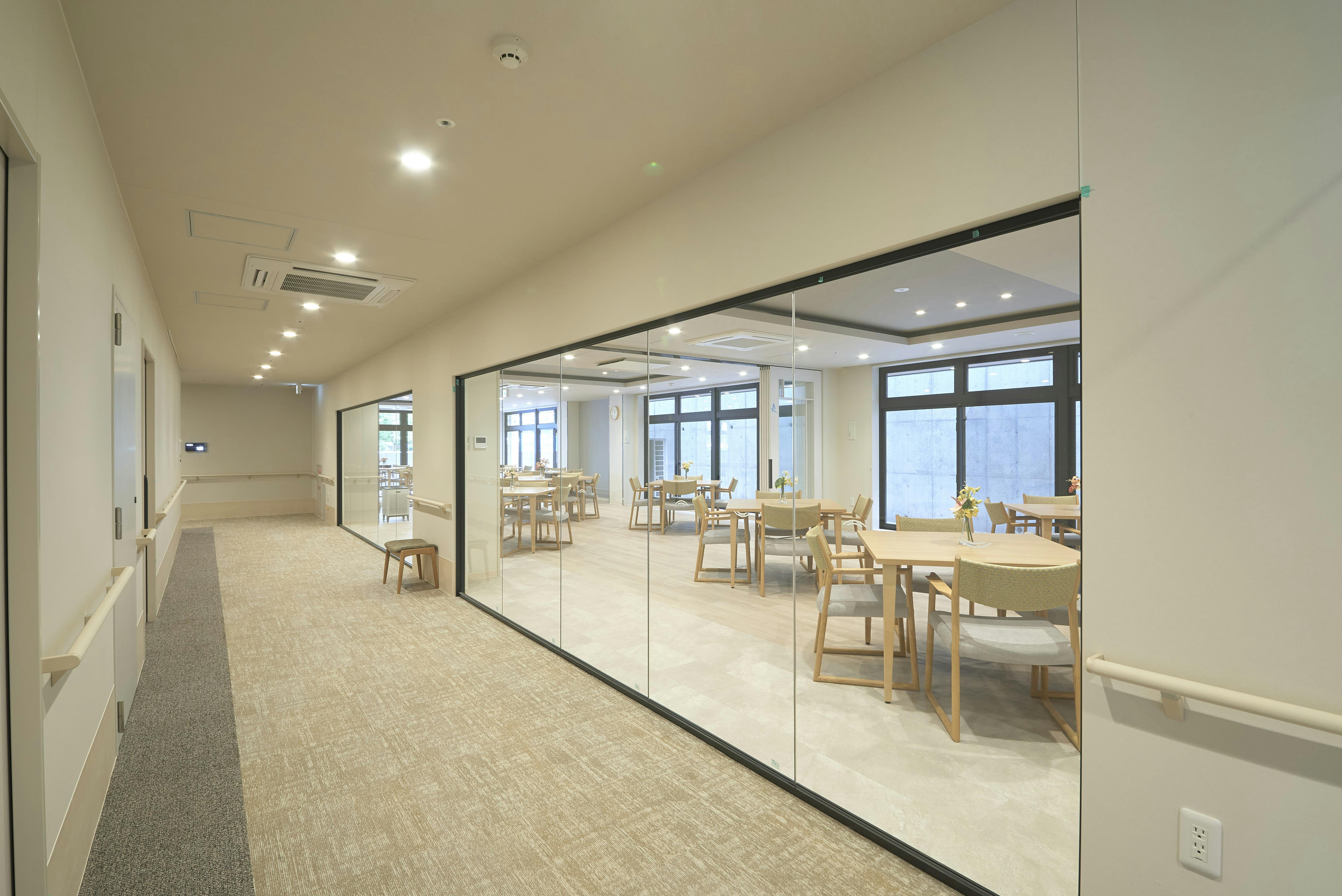 チャームスイート能見台 廊下・ダイニング