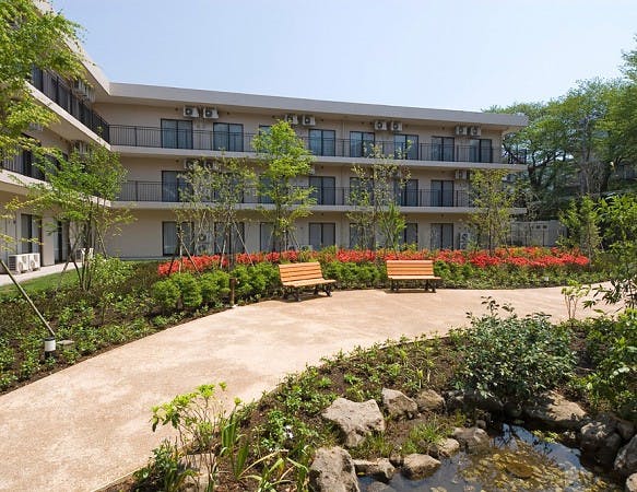 ライフコミューン希望が丘 庭