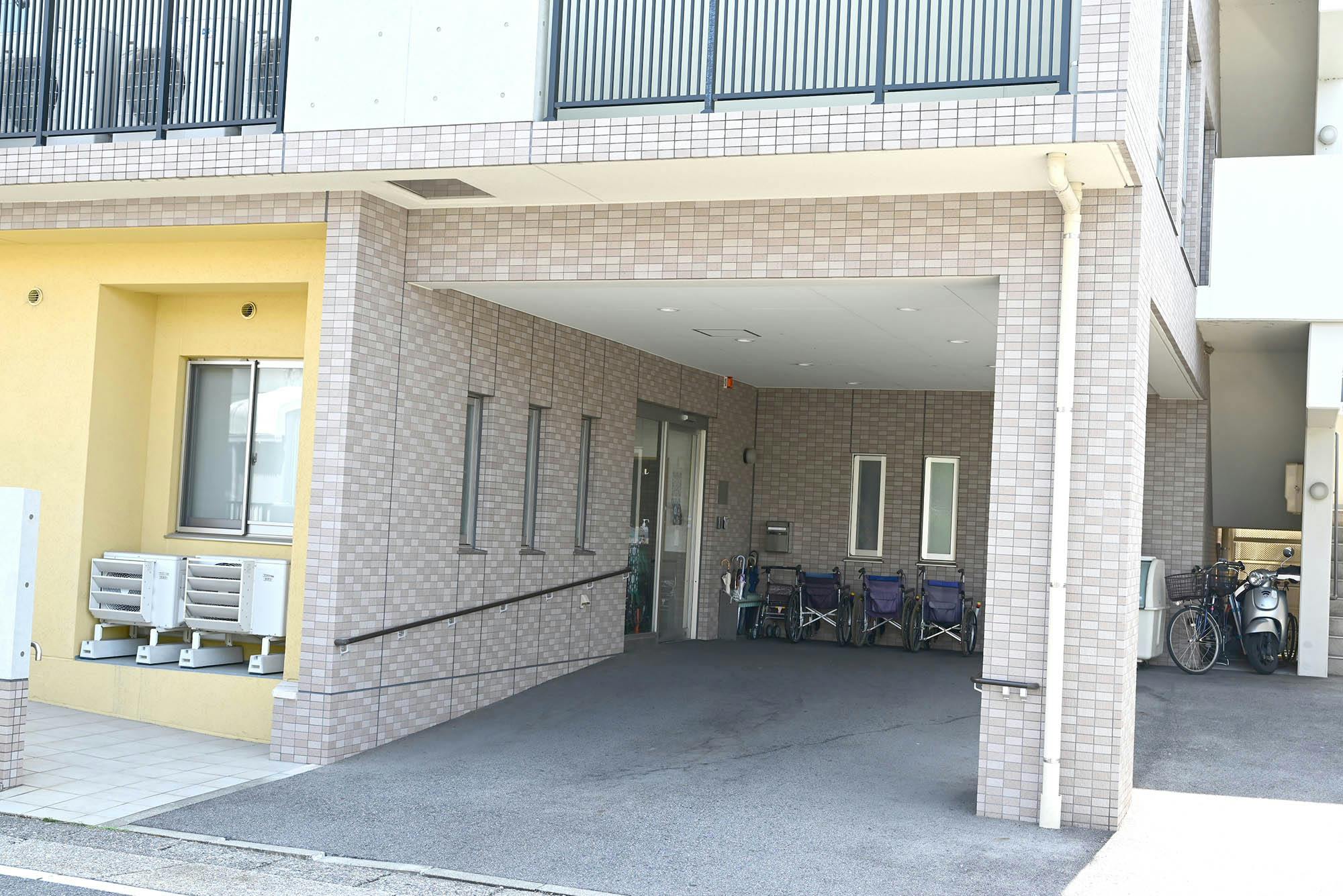 スワーヴ植田一本松 入口