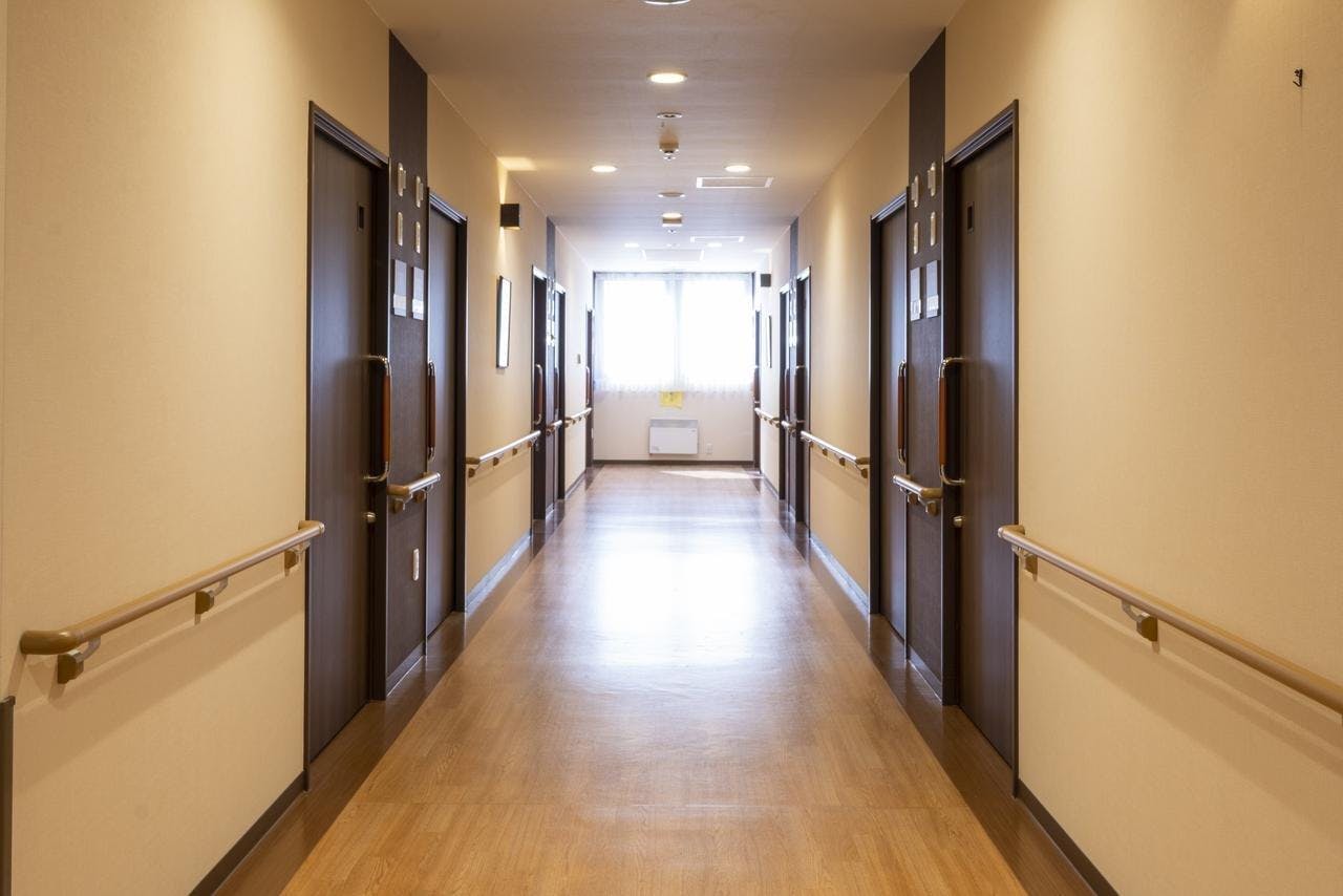 イリーゼ平岡公園 廊下