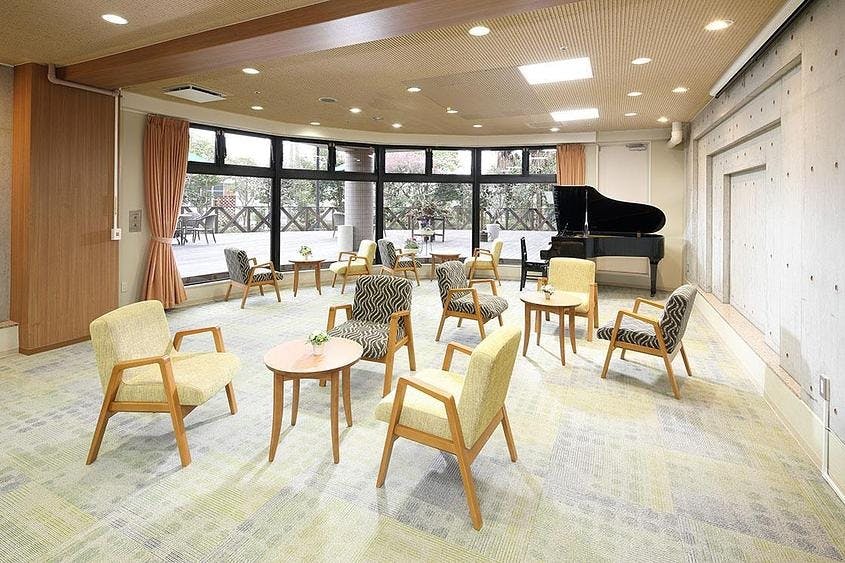 メディカルホームくらら青葉台 1F ラウンジ