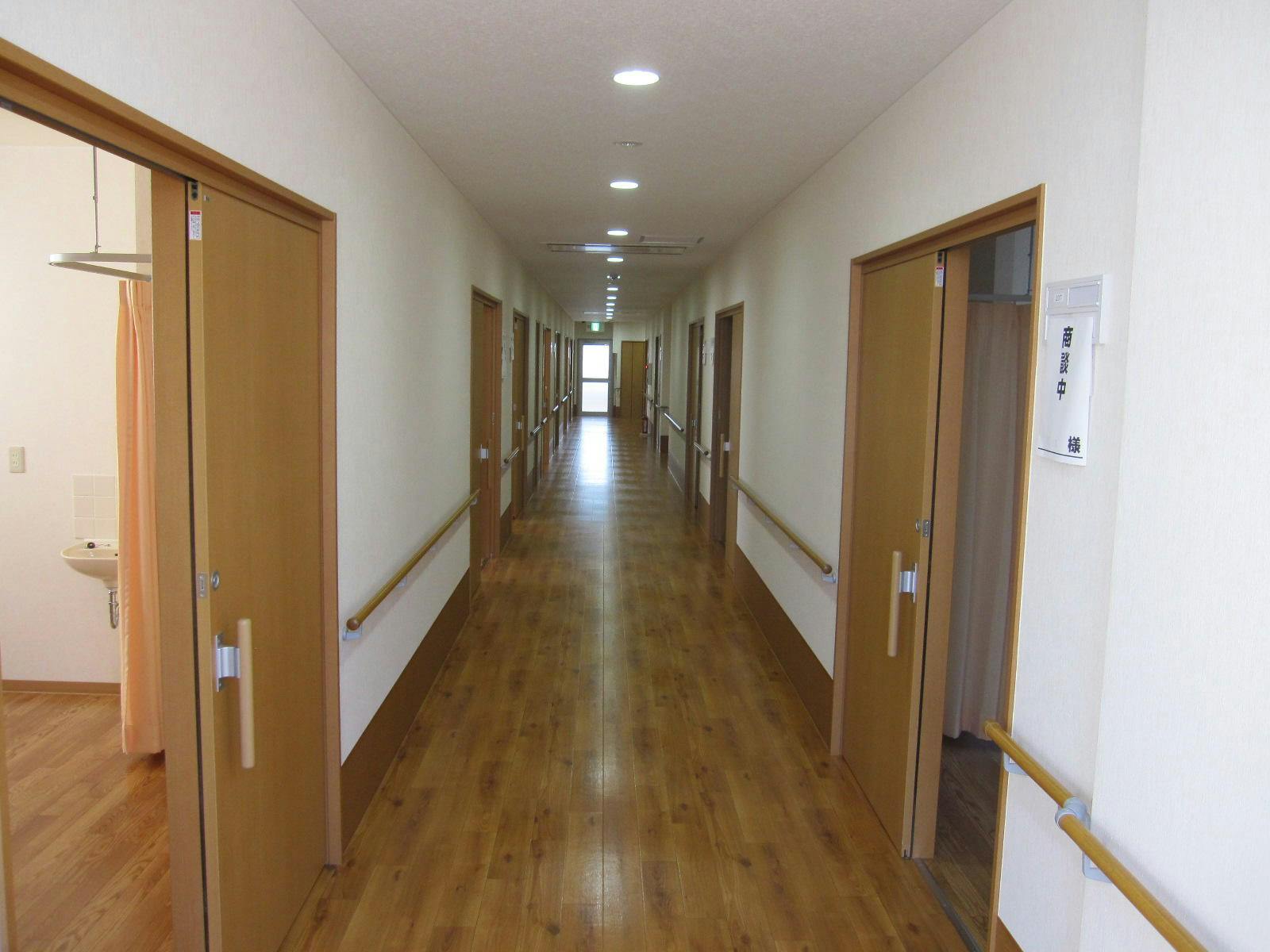 ライフパートナー城東 廊下