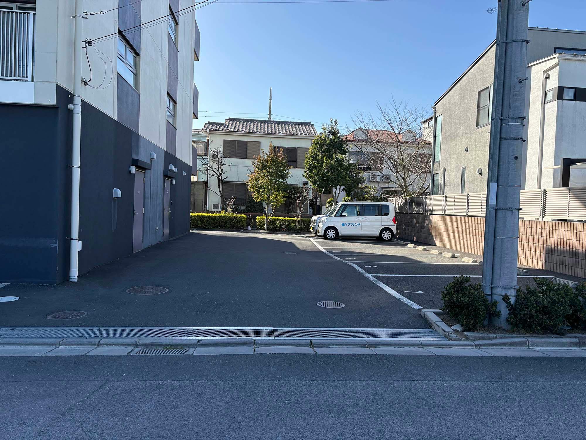 ホスピタウン川口 駐車場