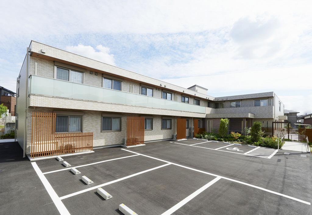 住宅型有料老人ホーム頂 くずは別邸 外観