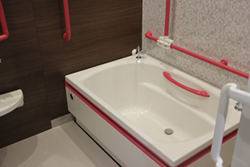 公益財団法人総合花巻病院介護付き有料老人ホームケアメディカルはなまき 一般浴室