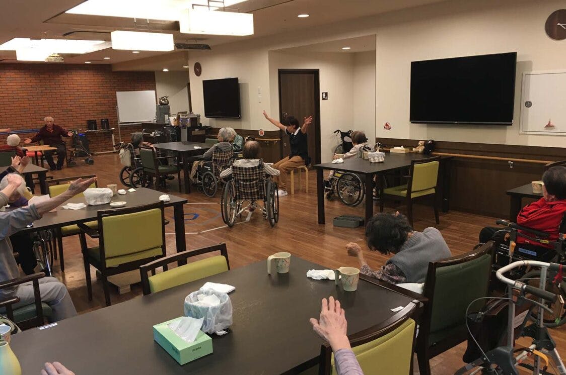 アズハイム市川 体操