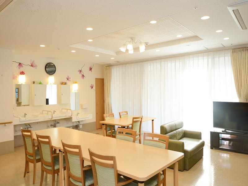 グループホームたのしい家西九条 居間・食堂