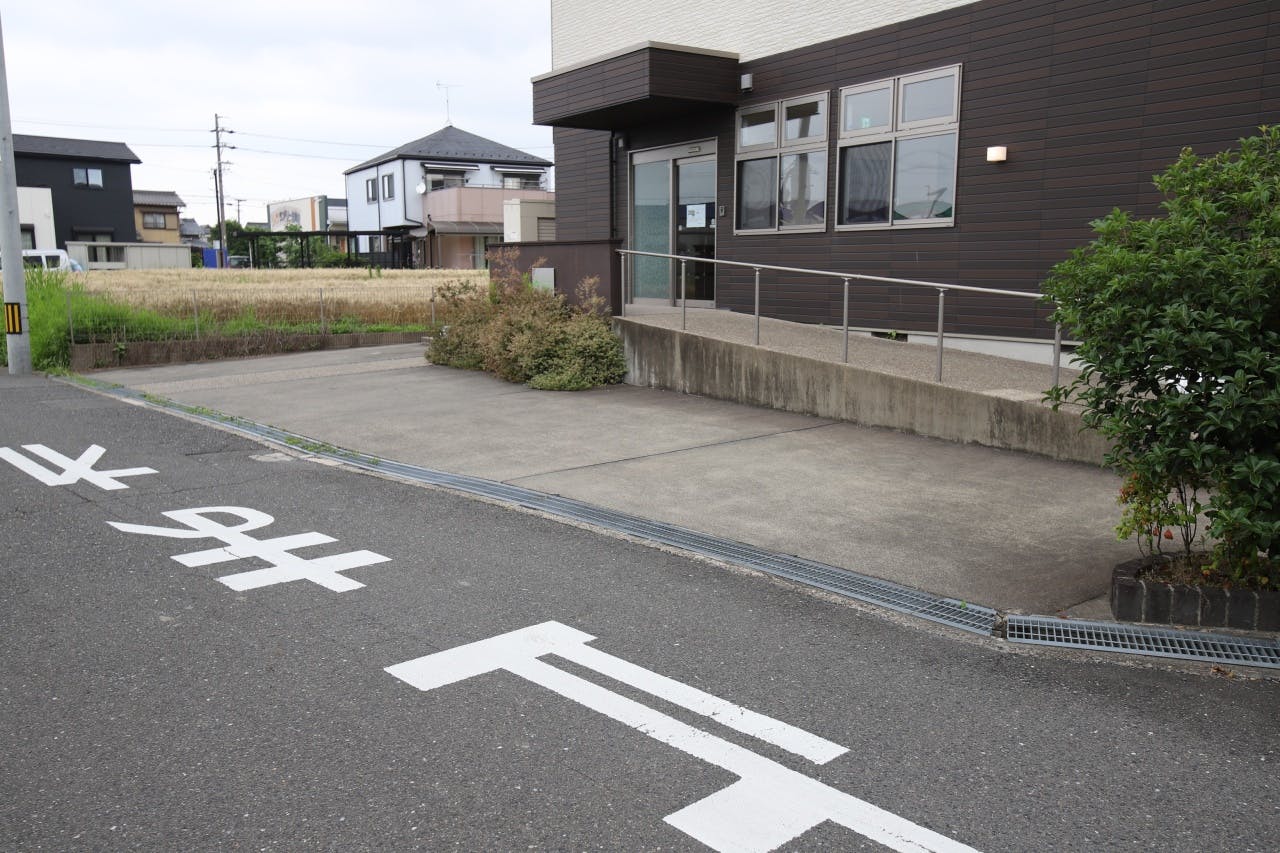 クレソン 駐車場