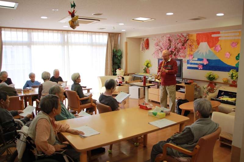 グループホームみんなの家・西東京 尺八演奏