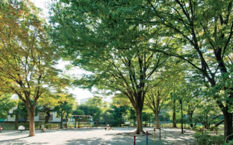 レオーダ成城 祖師谷三丁目公園