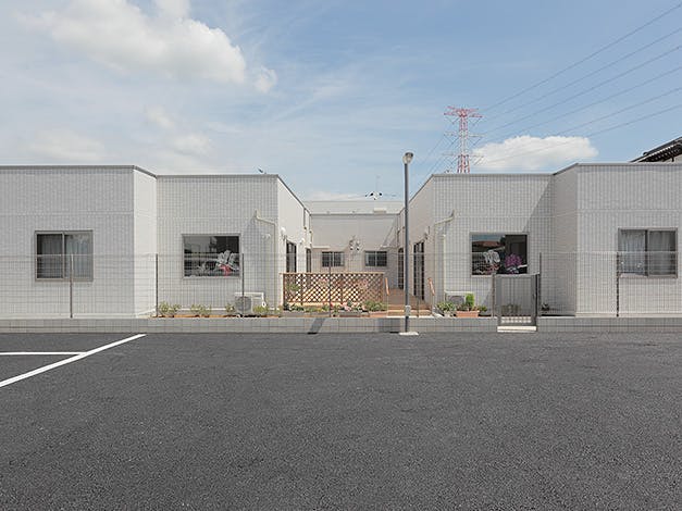 グループホームなごみの里 外観（ウッドデッ中心に）