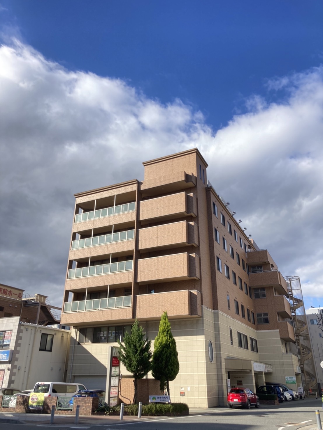 かさね奈良駅前 外観