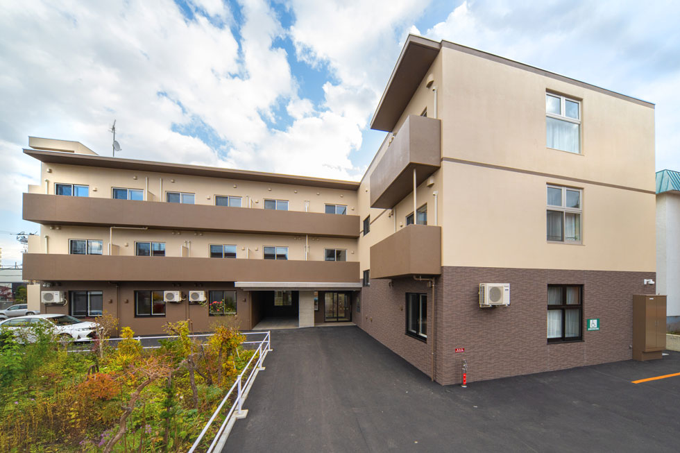 サービス付き高齢者向け住宅えんじゅ西野 外観