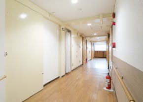 めぐらす内山 廊下
