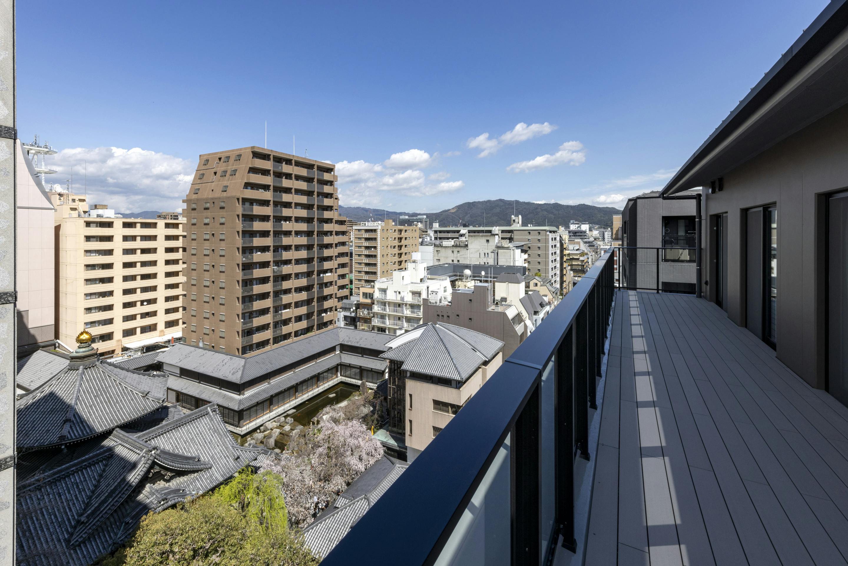 チャームプレミア京都烏丸六角 屋上テラス