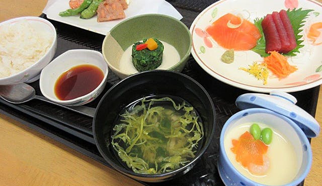 はなことば足柄 食事