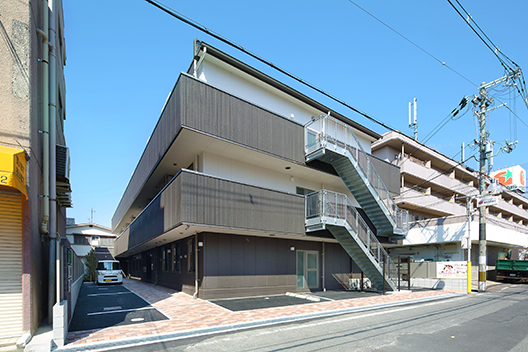 エイジフリーハウス茨木総持寺 外観