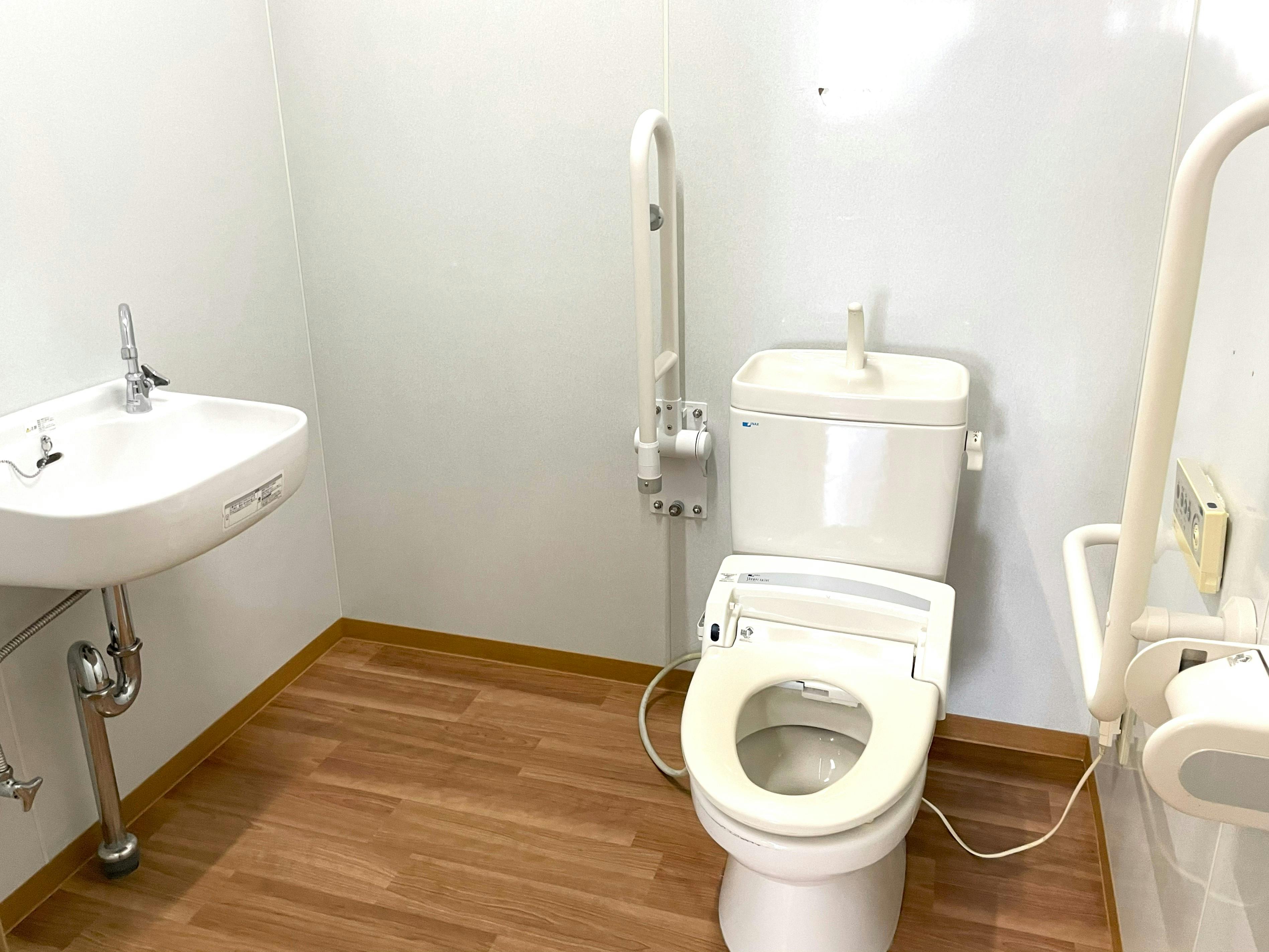 ナチュラル西脇1号館 共用トイレ