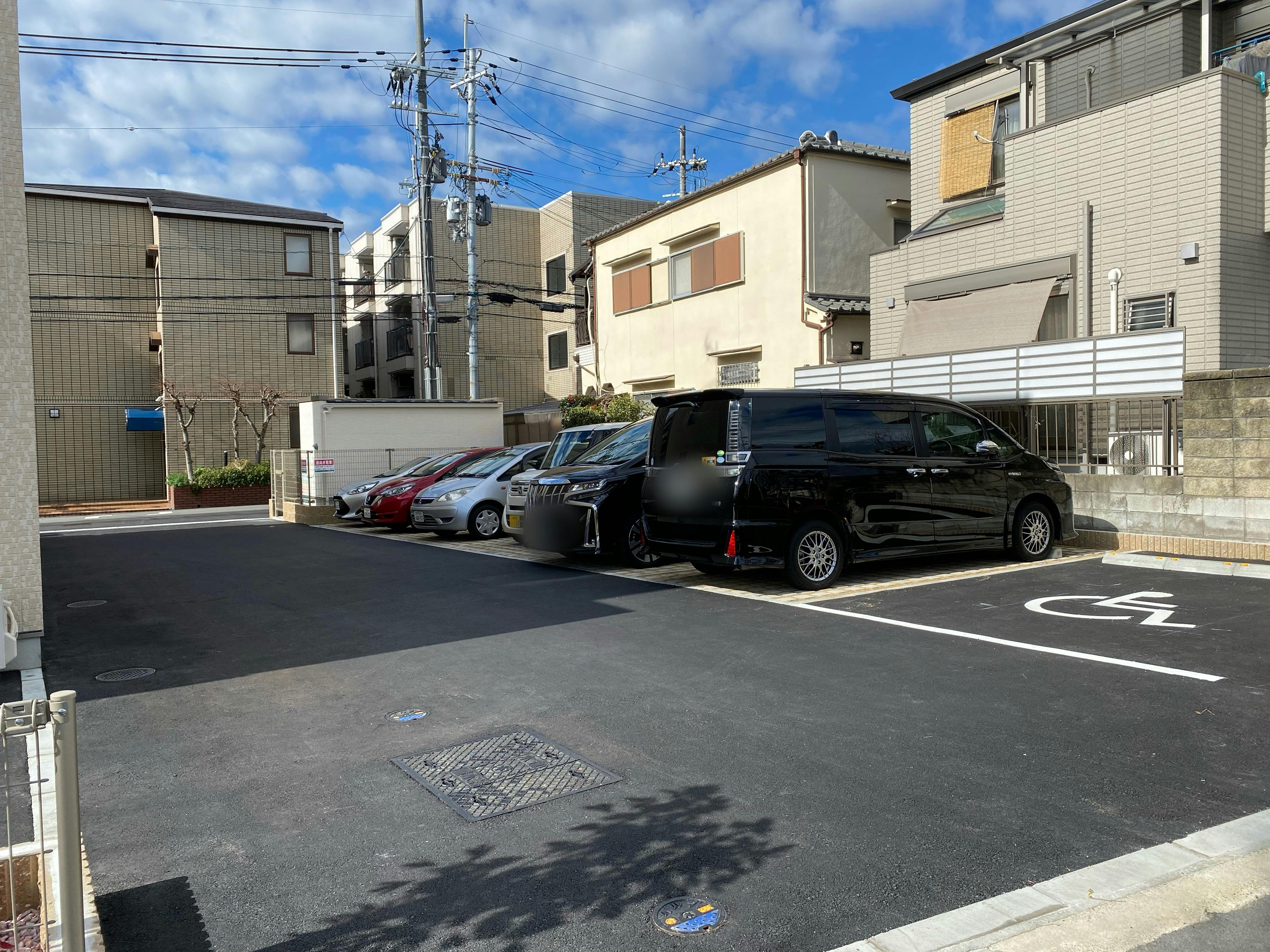 そうごうケアホーム高槻土室 駐車場