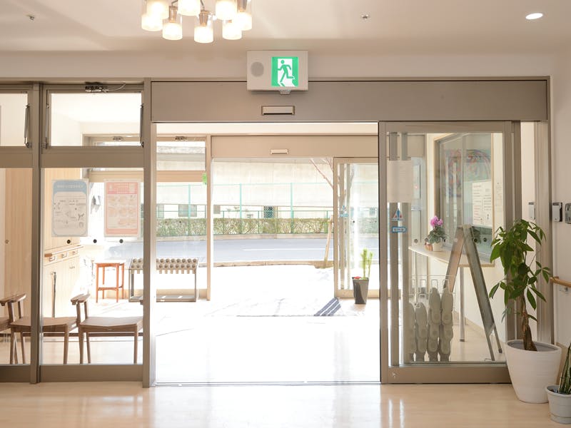 介護付有料老人ホームプレザンメゾン塚口 エントランス